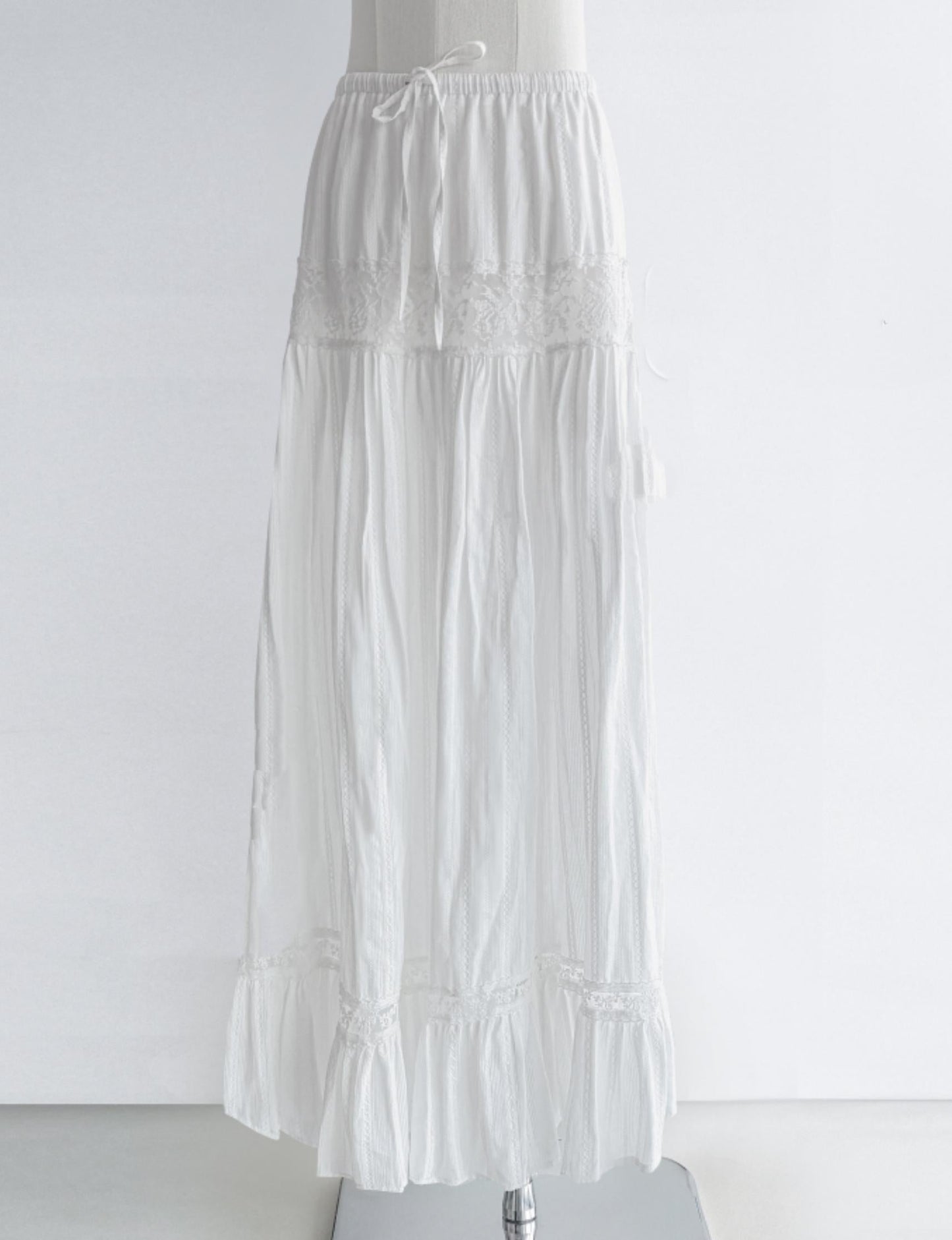 Morning Ruffled Lace Skirt