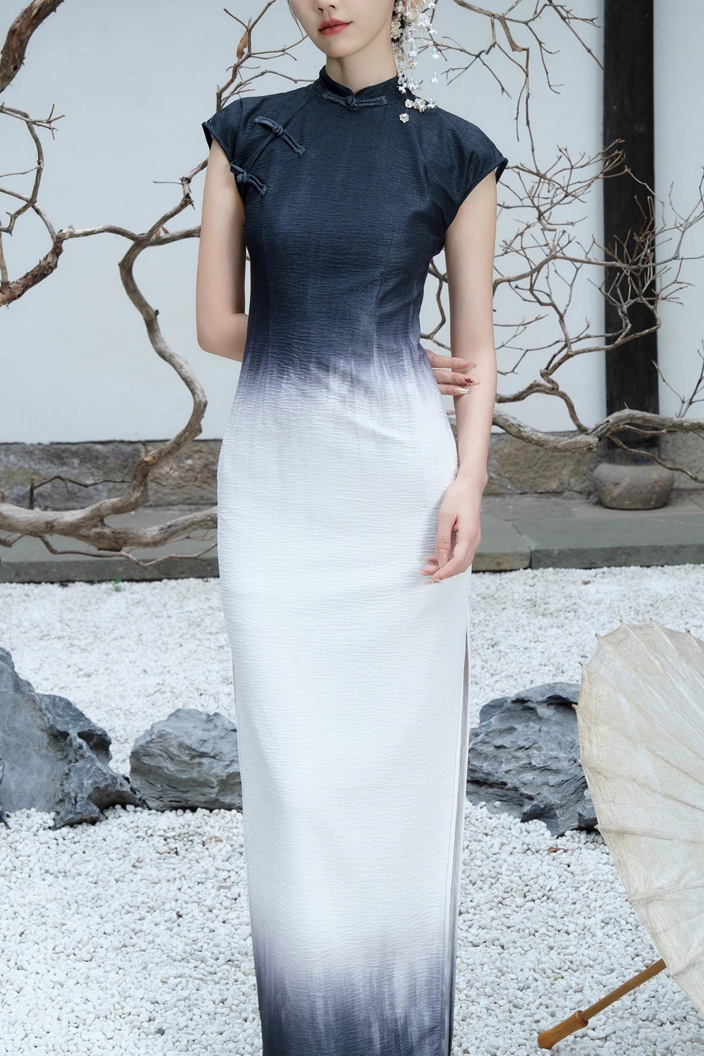 Elegant Gradient Cheongsam Dress