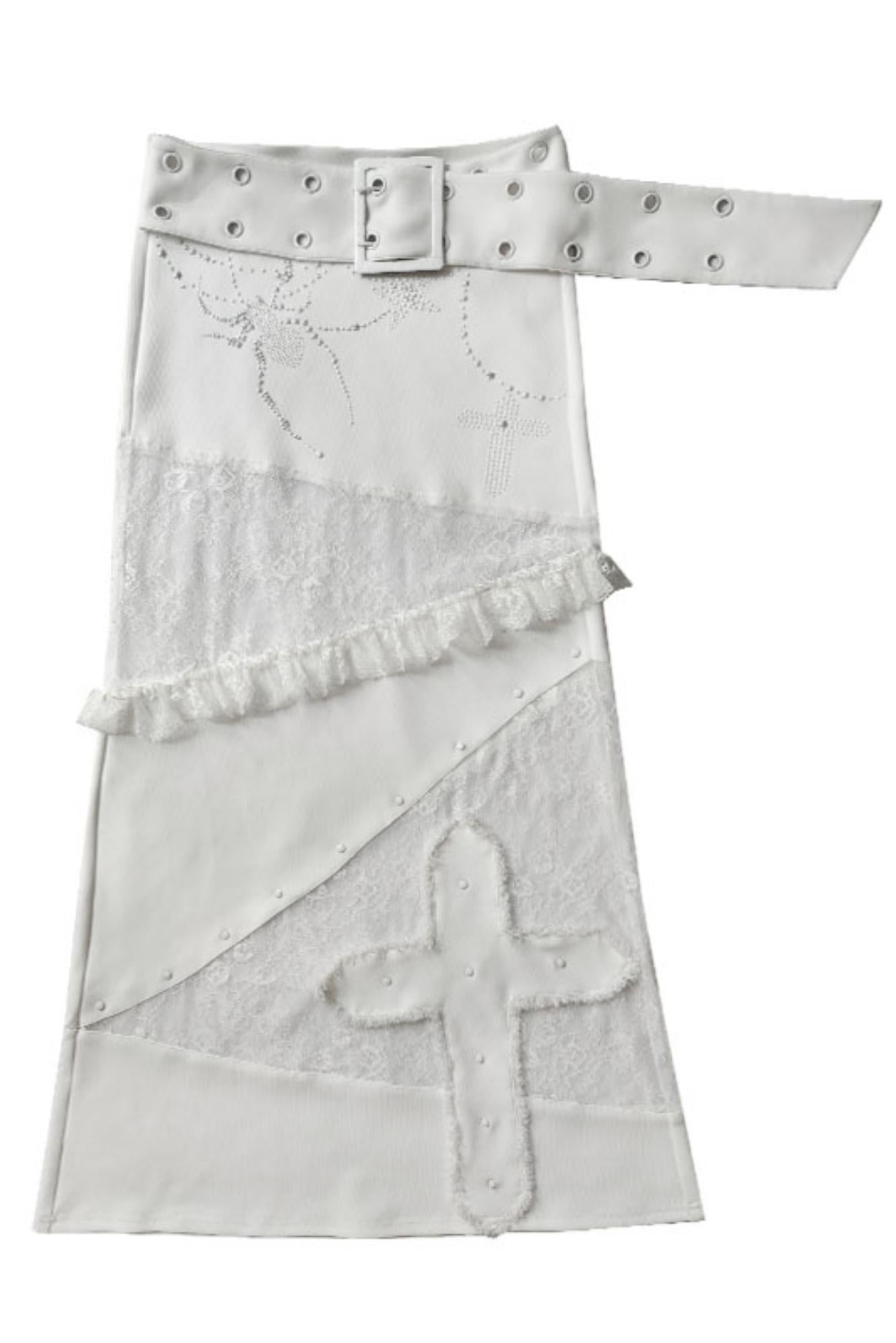 Fatal Elegance Lace-Trimmed Low-Waist Skirt