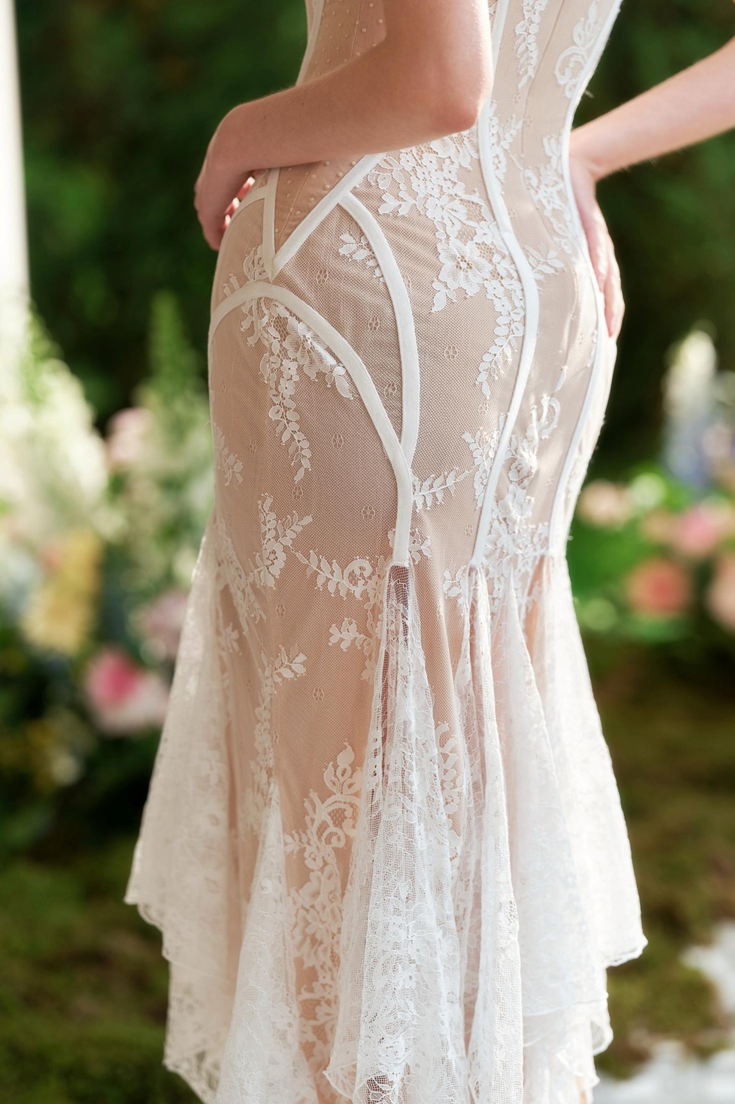 Vintage Lace Wedding Gown Dress Set-Up