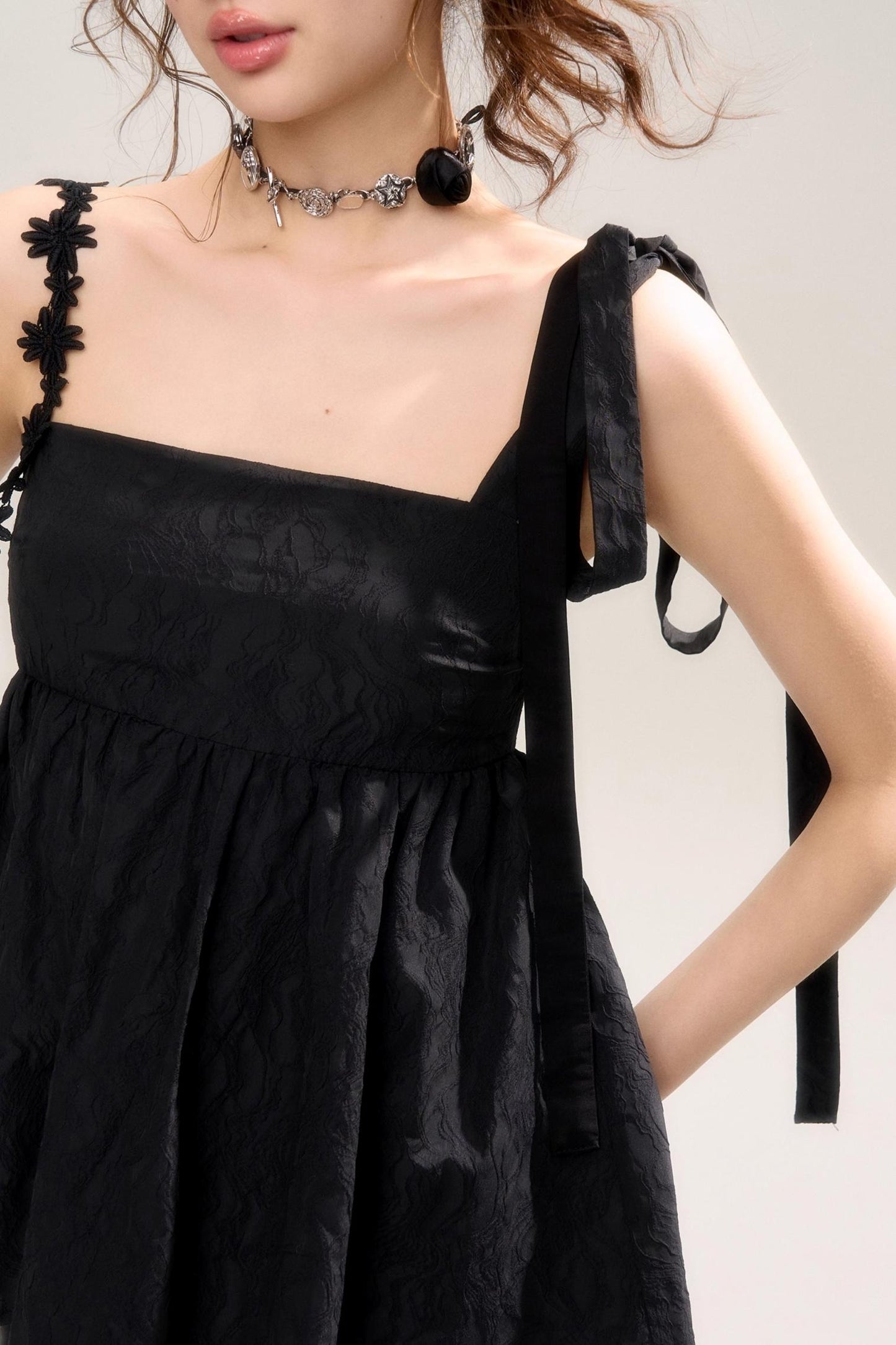 Moody Irregular Suspender Shorts Set-Up