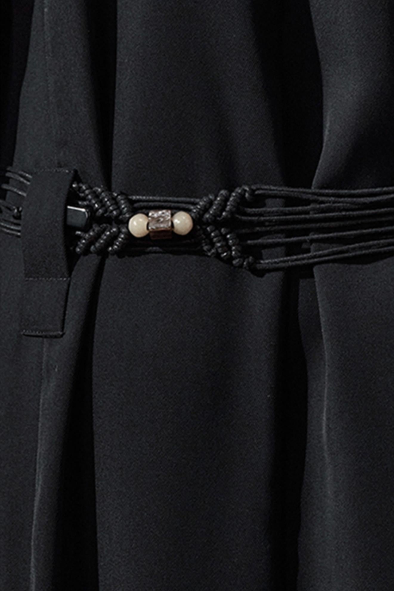 Hochwertiges französisches Swing-Neck-Kleid