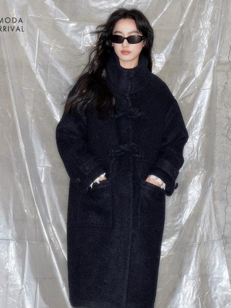 Romantische Ambient-Chinesische Knopf-Tabs roter Mantel