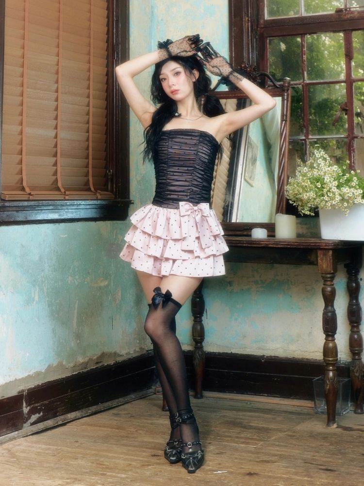 Ärmelloses Ein-Schulter-Kuchen-Kleid