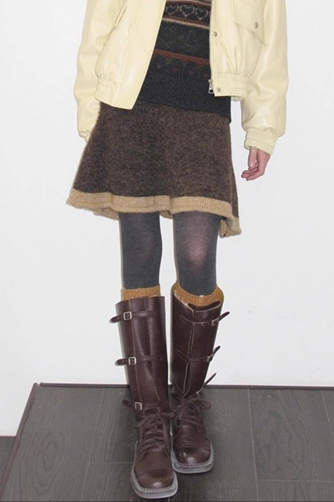 Fireplace Night Wool Sweater Set-Up