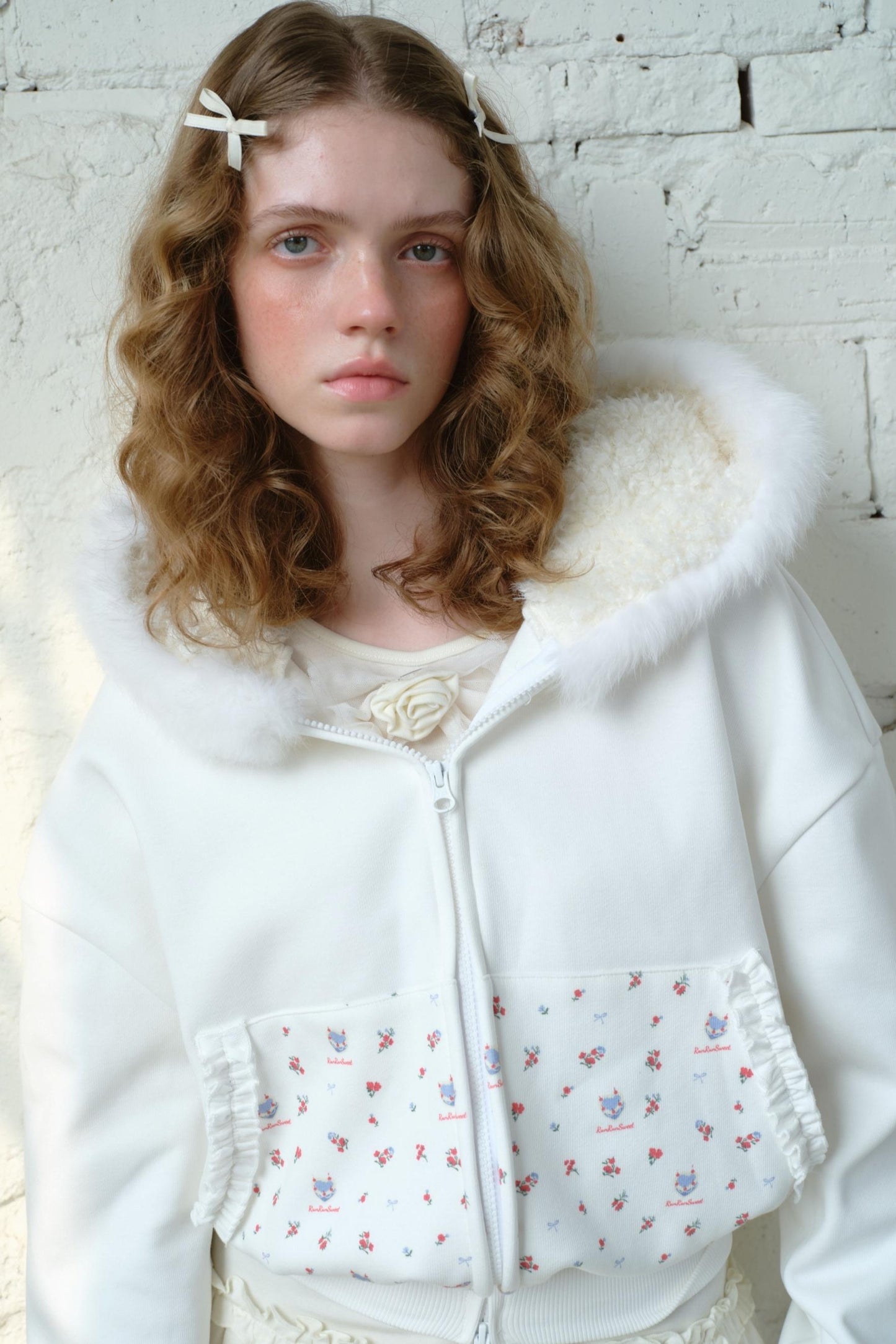 모피 칼라 후드 카디건 스웨트셔츠