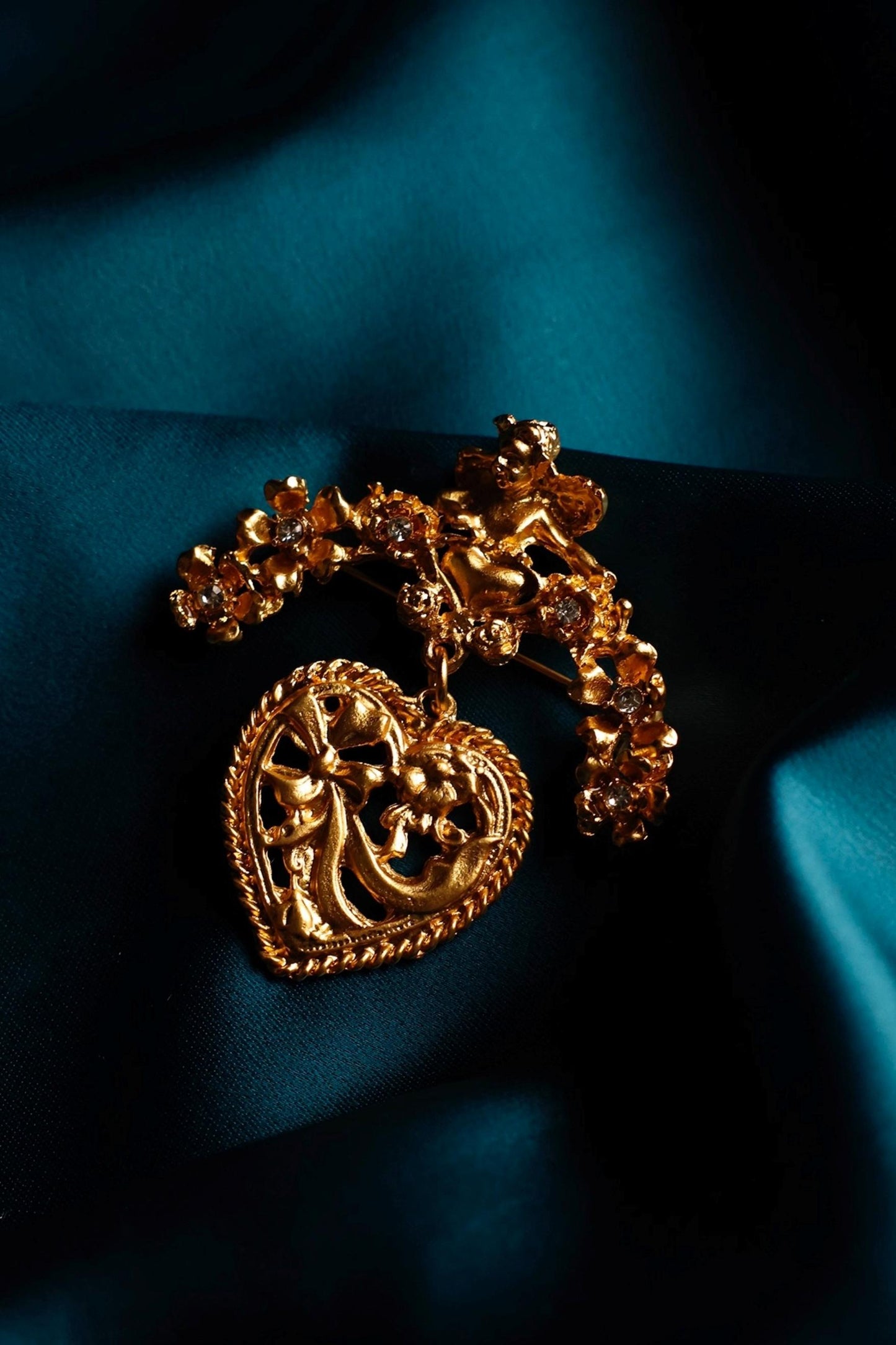 Noble Lace Pearl Accessories Set-Up