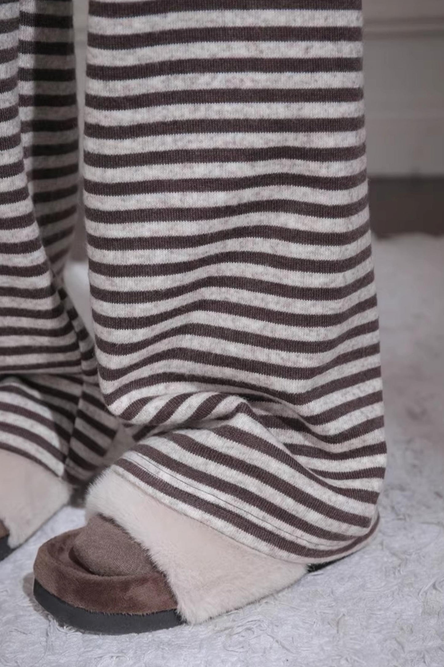 Relaxing Stripes Wool Knit Pants