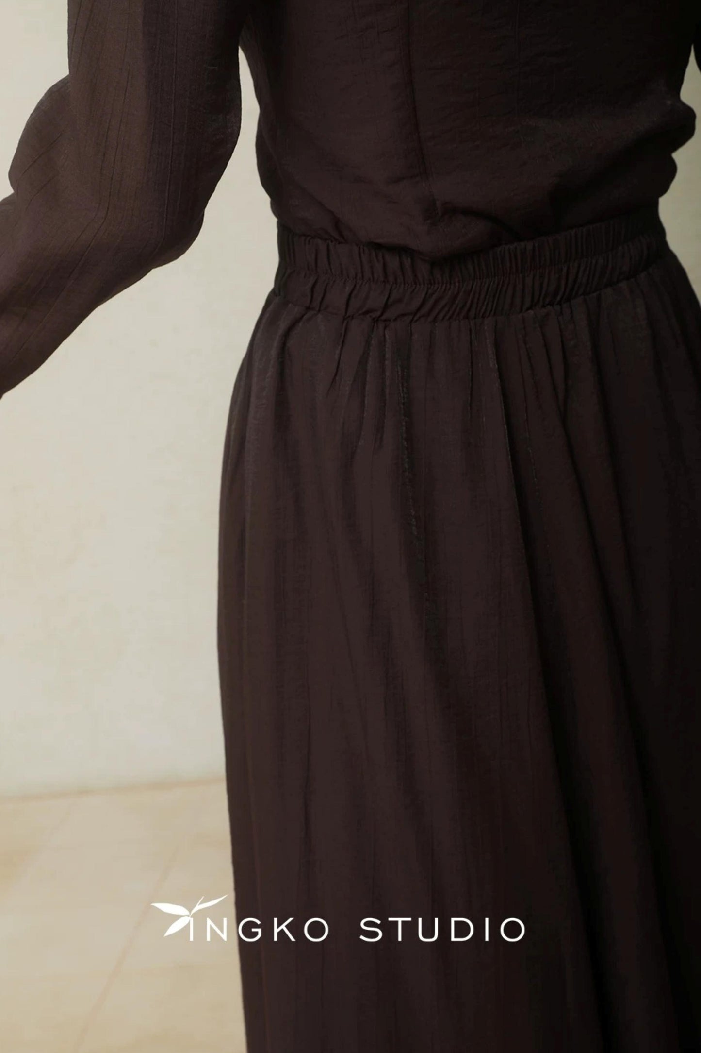 Asymmetrical Chestnut Ribbon Top Set-Up