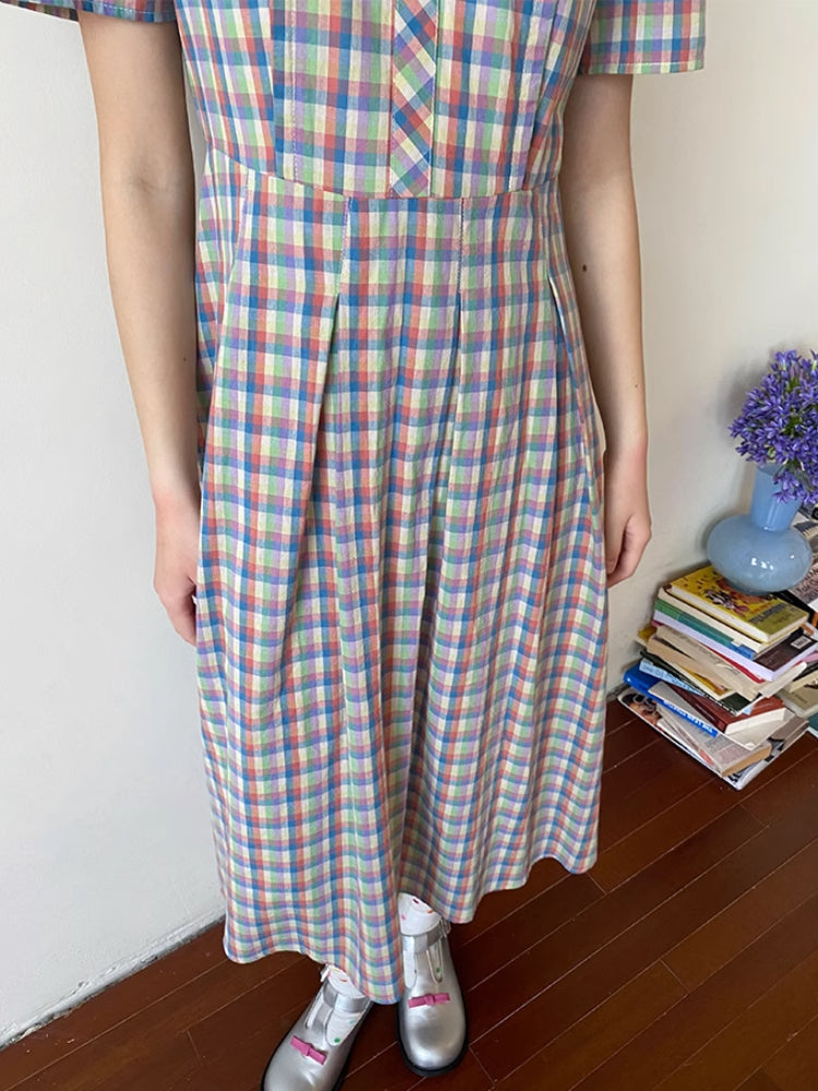 Rundhalsausschnitt Faltenkleid