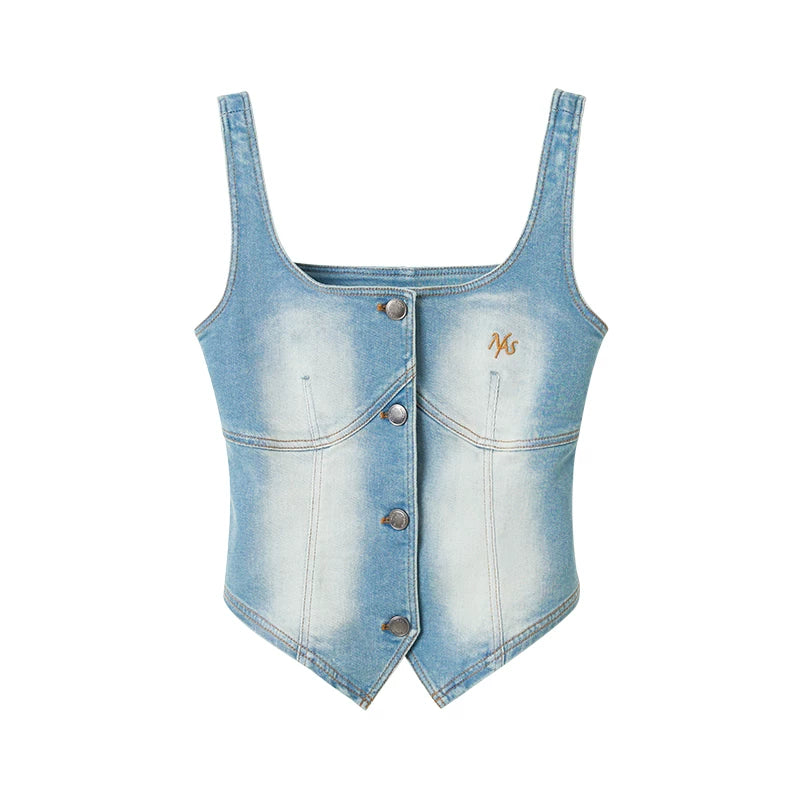 Körpernah-Weste aus gewaschenem Denim