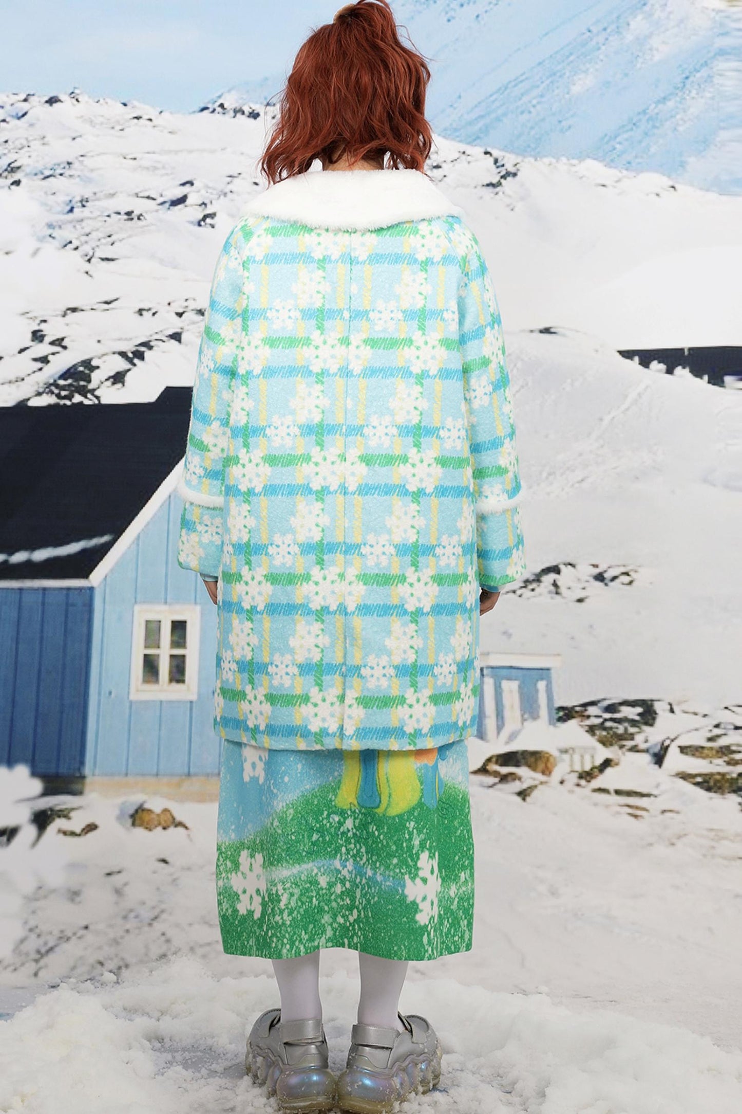 스타일리시한 인형 칼라 보온 트위드 코트