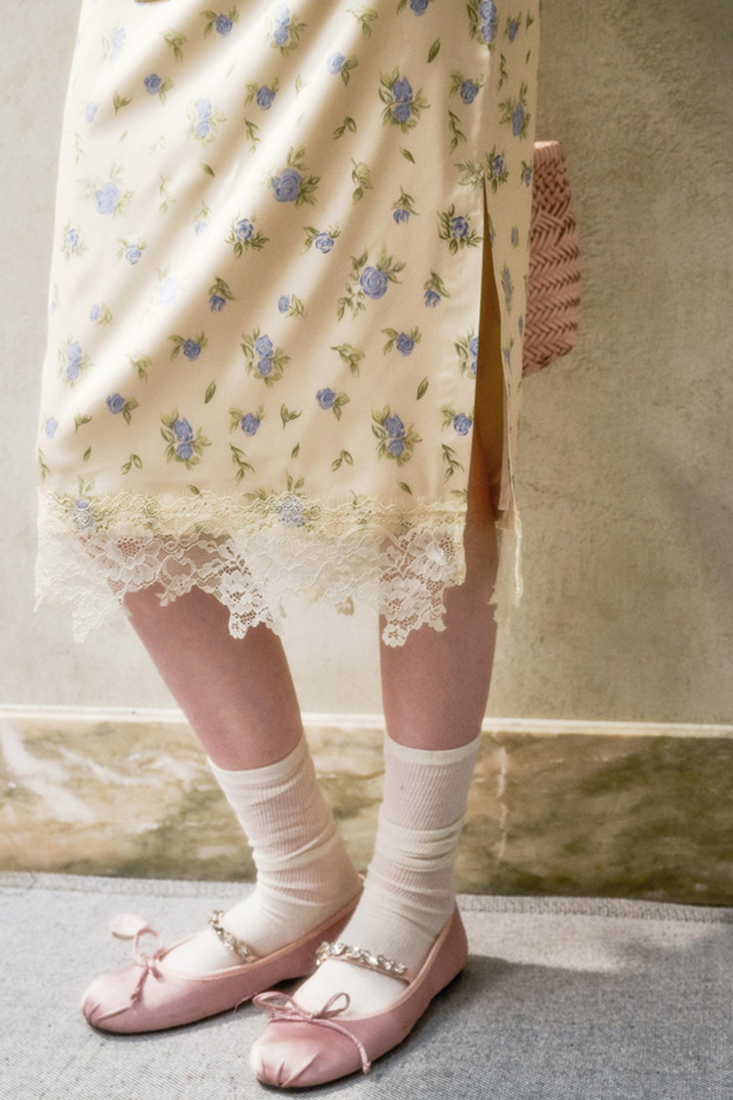 Elegant Lace Skirt Shirt Set-Up