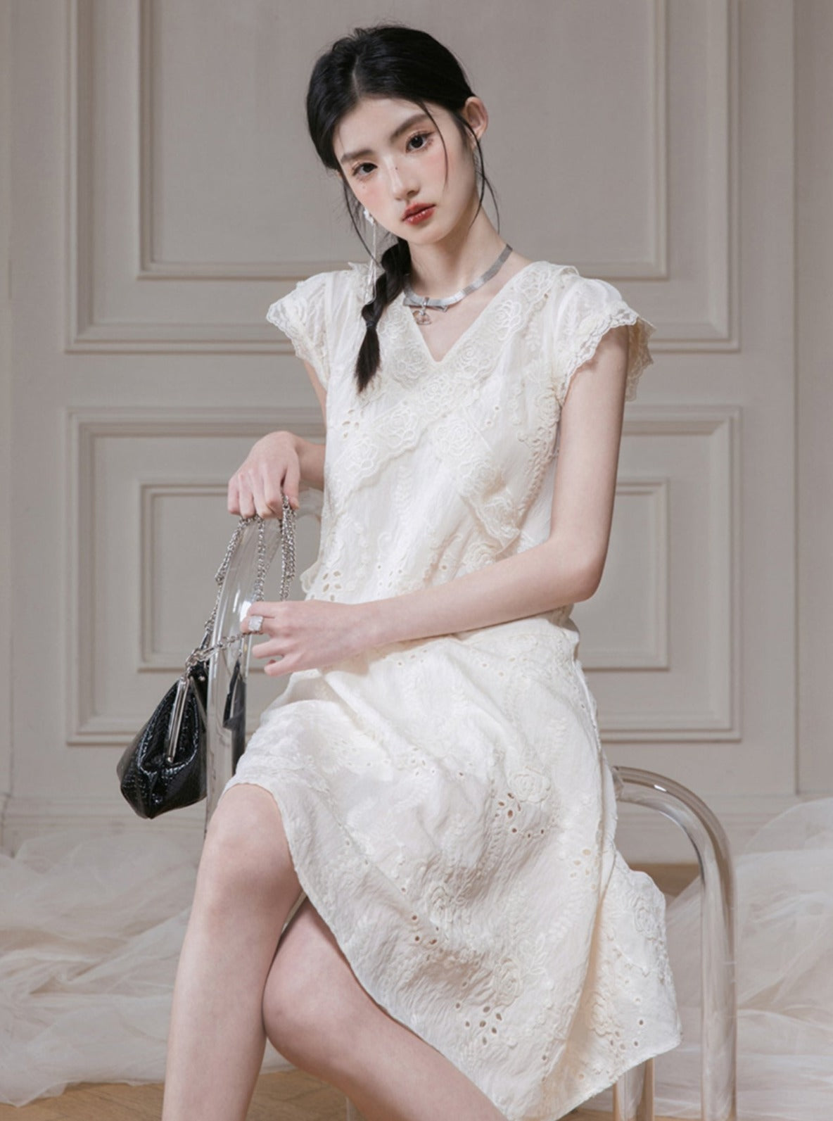 Rosen-Aprikosen-Spitzen-Ausschnittkleid