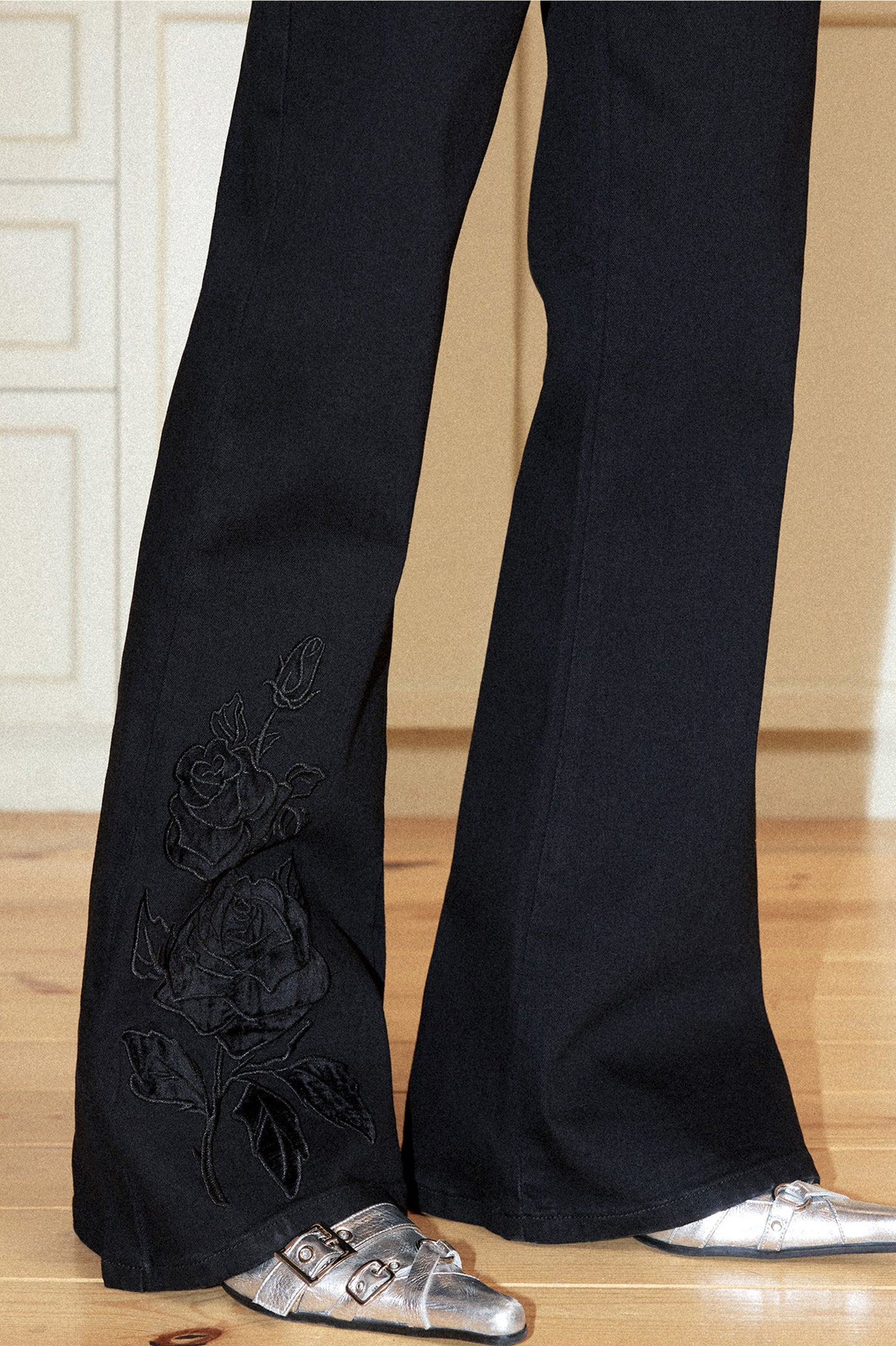 Retro Embroidered Bootcut Jeans