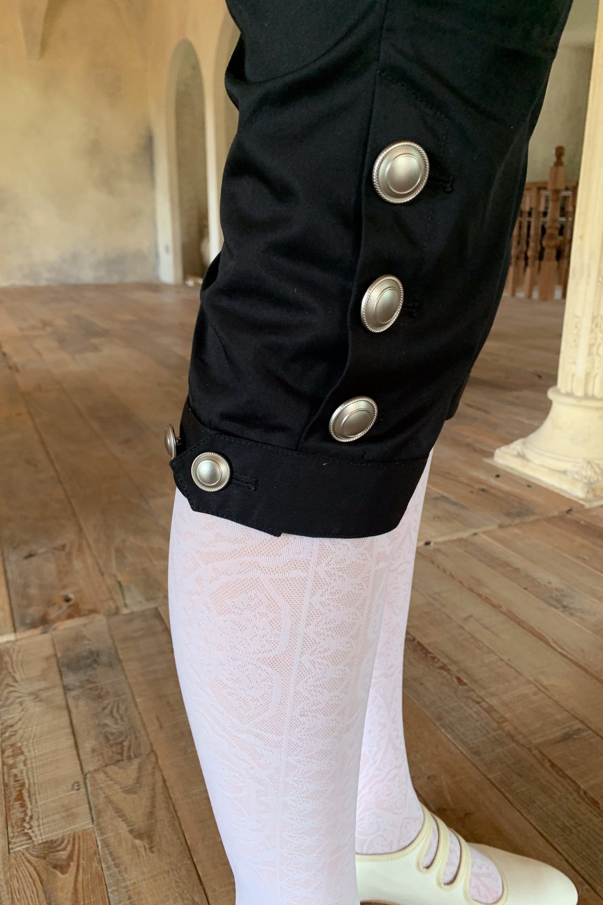 Buttoned Equestrian Cropped Pants