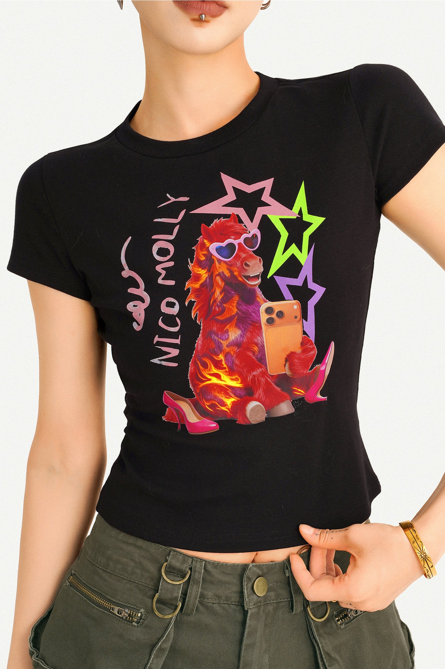 Schwarzes Crop-Top mit Cartoon-Print