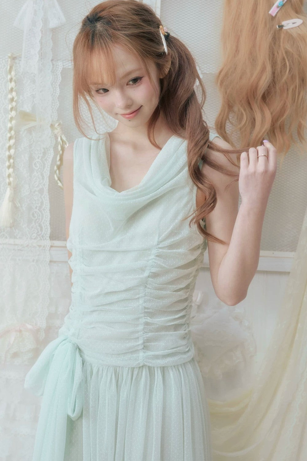 Abito verde menta plissettato in tulle