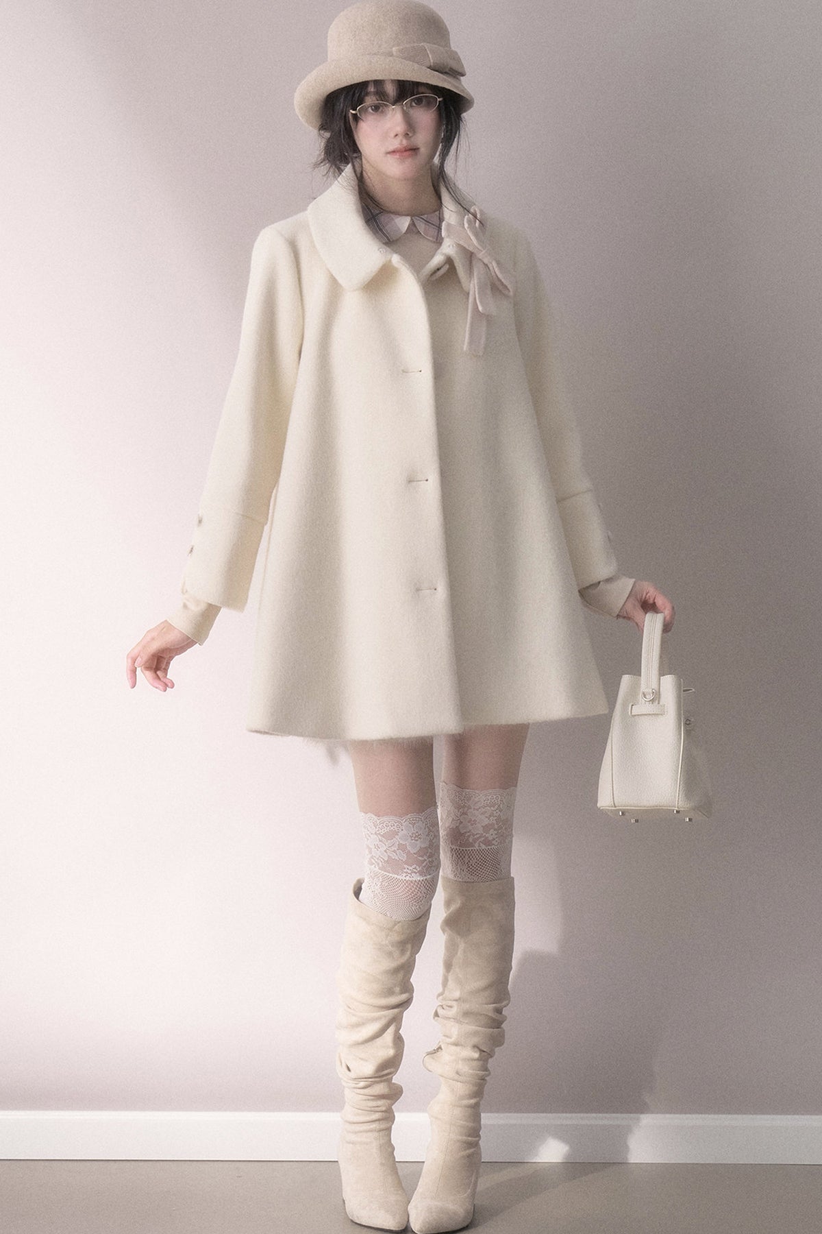 Loose-Fit Bow Doll Collar Wool Coat