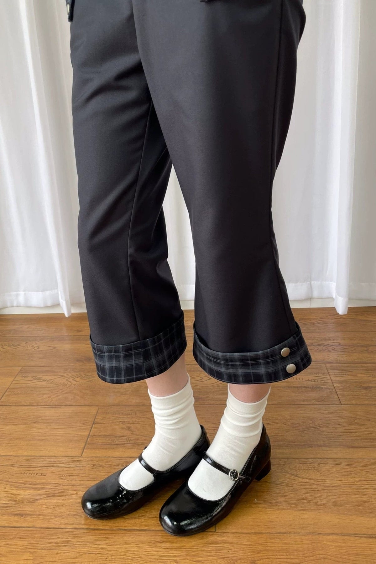 Low-Waisted Plaid Straight-Leg Buttoned Rolled Hem Pants