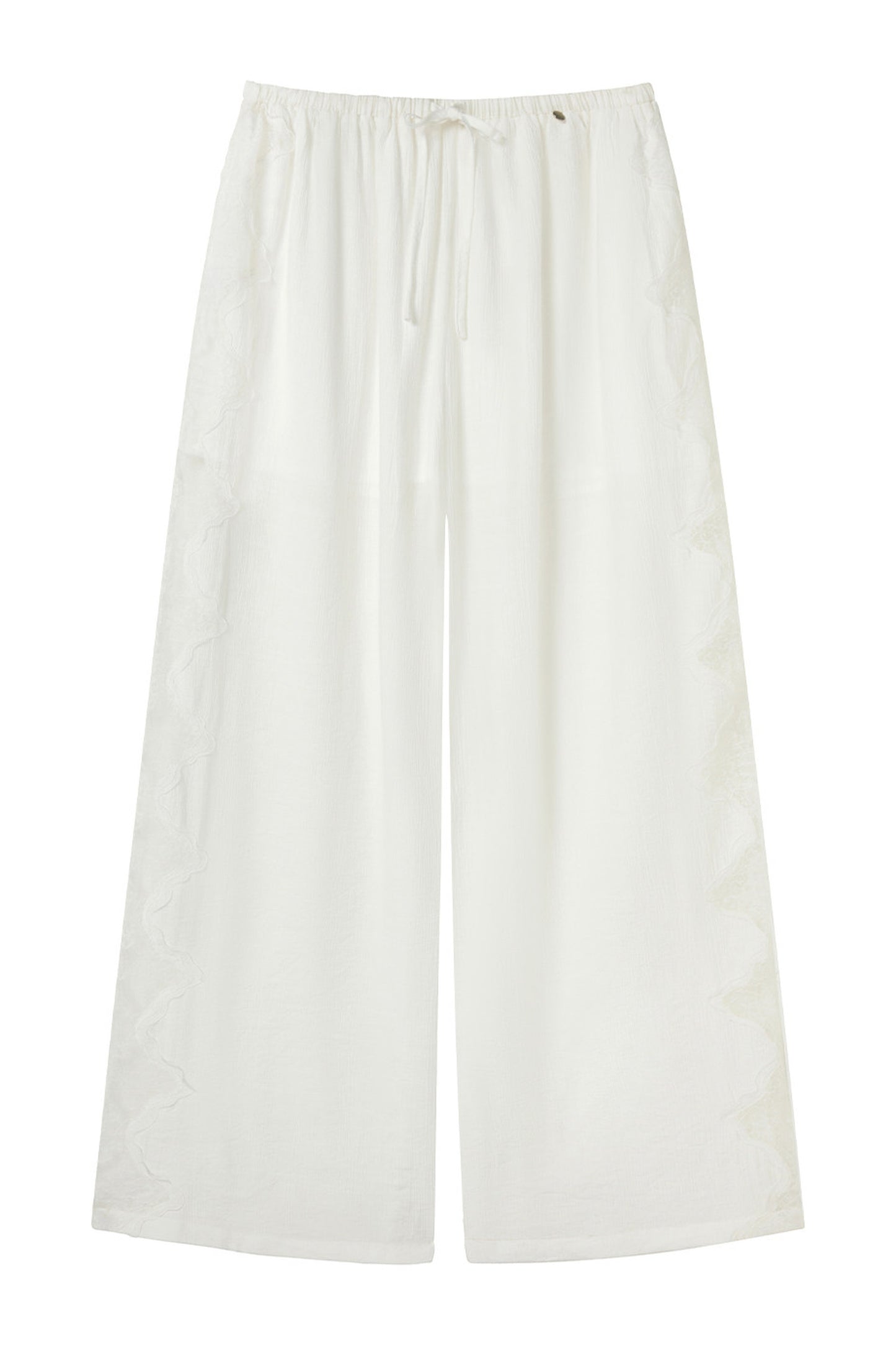 Weißes Set aus Tanktop mit Spitzenbesatz und Hose