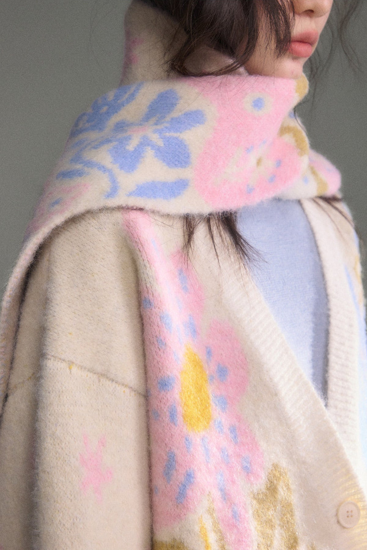 Retro Bird And Flower Jacquard Tassel Scarf