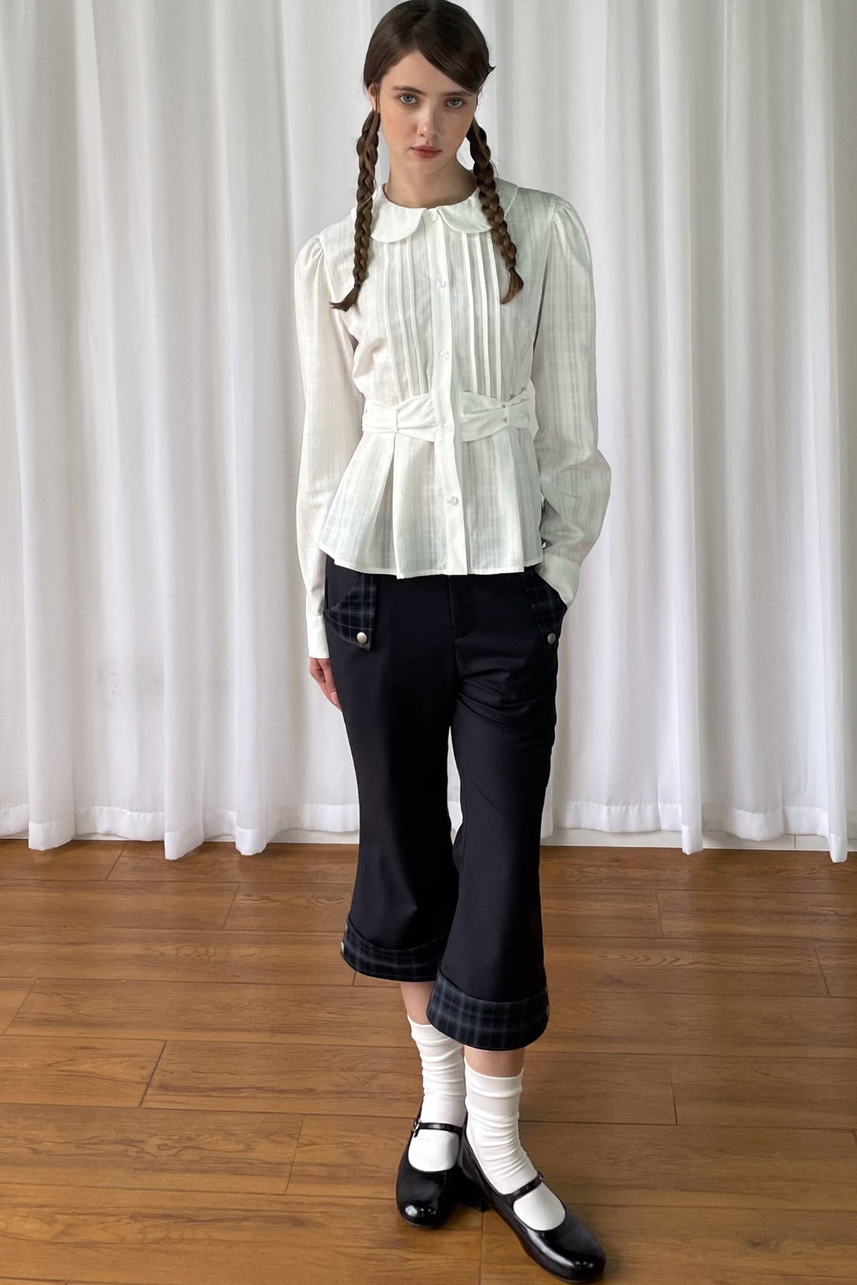 White Doll Collar Pleated Belt Shirt