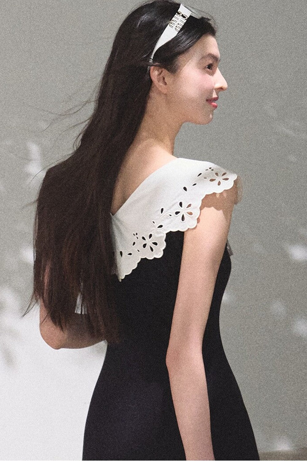Robe en coton sans manches dos nu à ombre d’arbre
