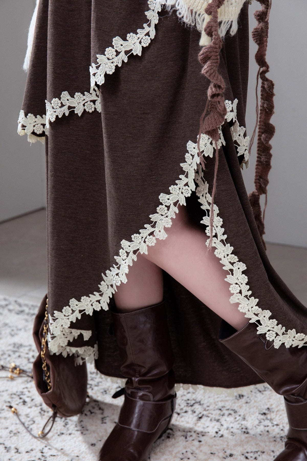 Vintage Irregular Lace Trim Skirt