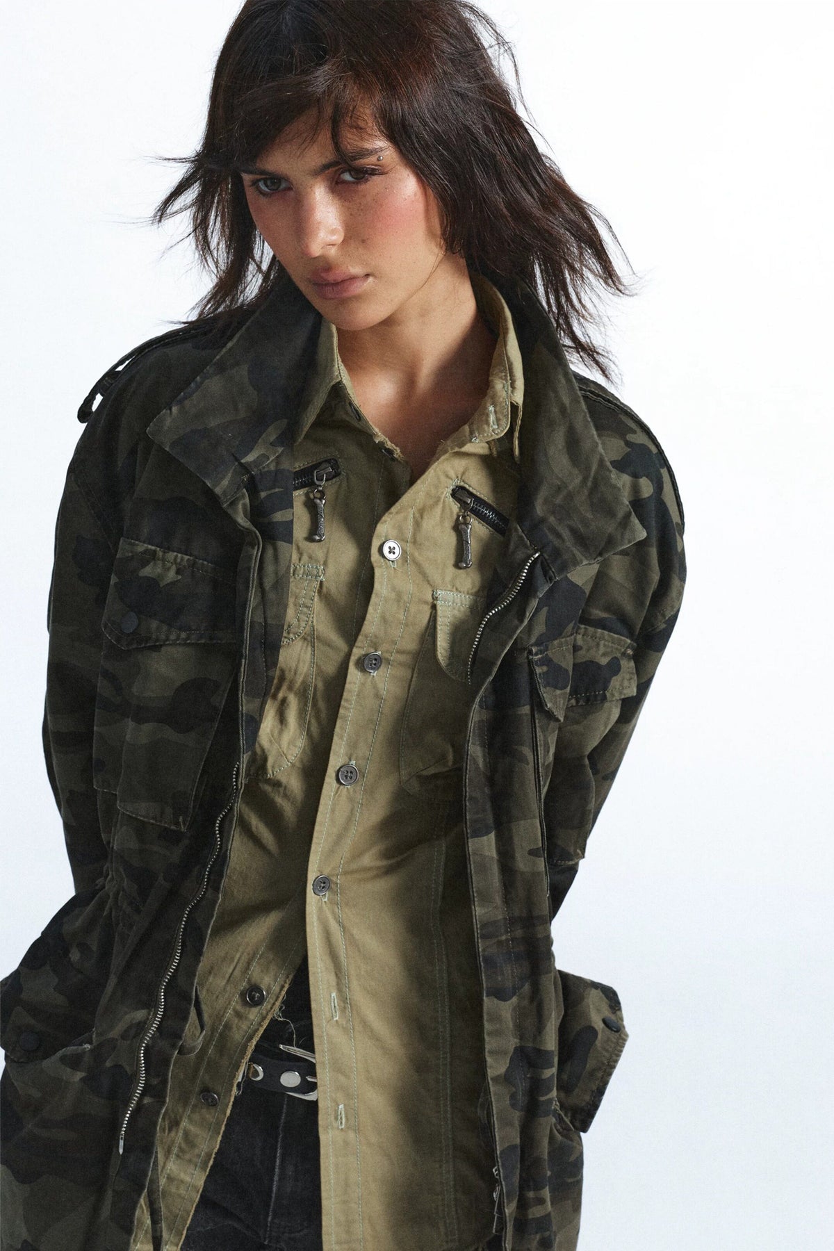 Multi-Pocket Buttoned Frayed Long-Sleeve Shirt