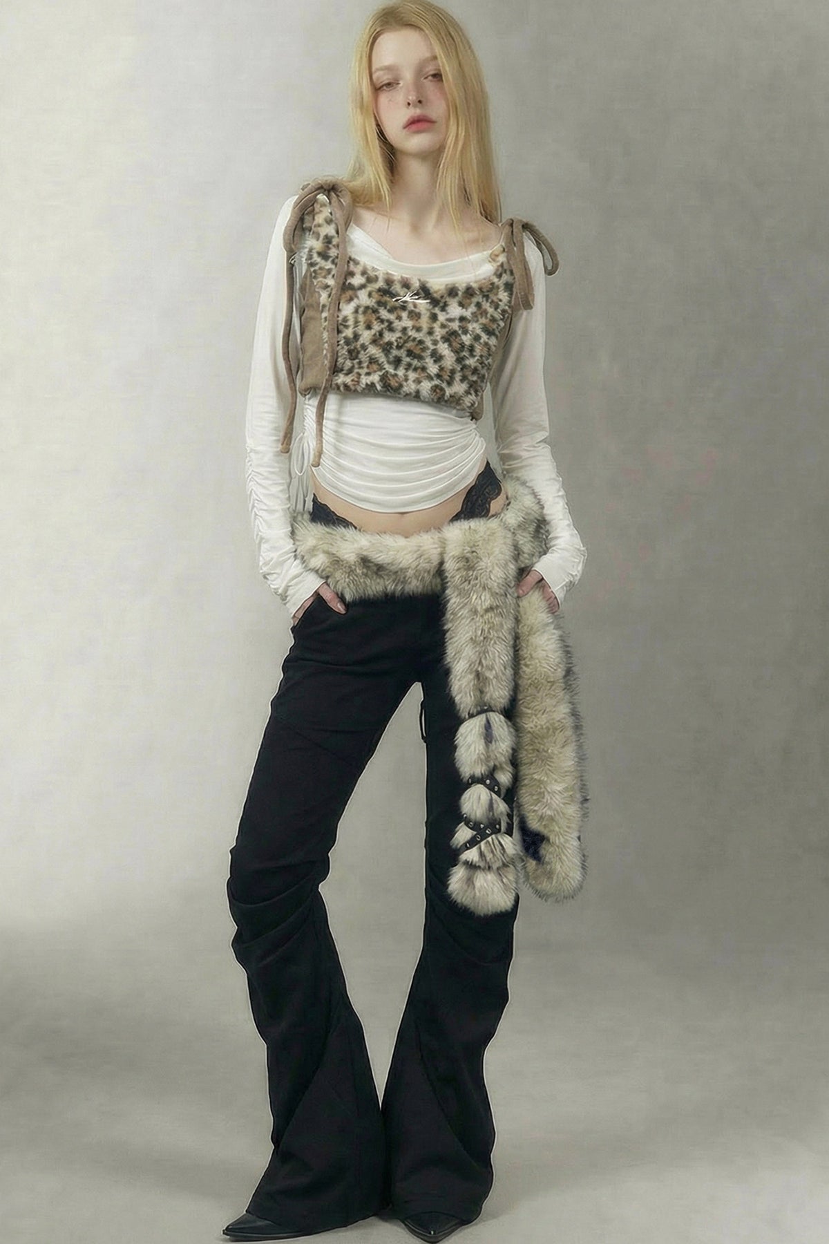 Star Belt Faux Fur Scarf