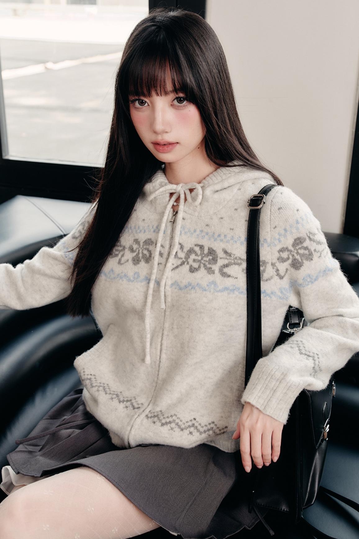 Vintage Hooded Slim Sweater