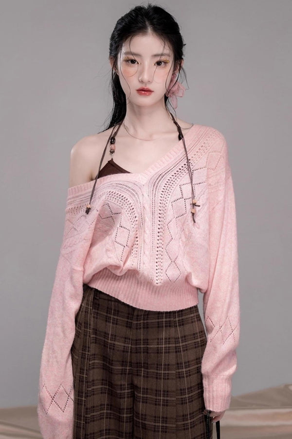 Hazelnut Rose Wool V-Neck Knit With Halterneck Vest Set