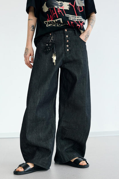 Curved Knife Wide-Leg Jeans