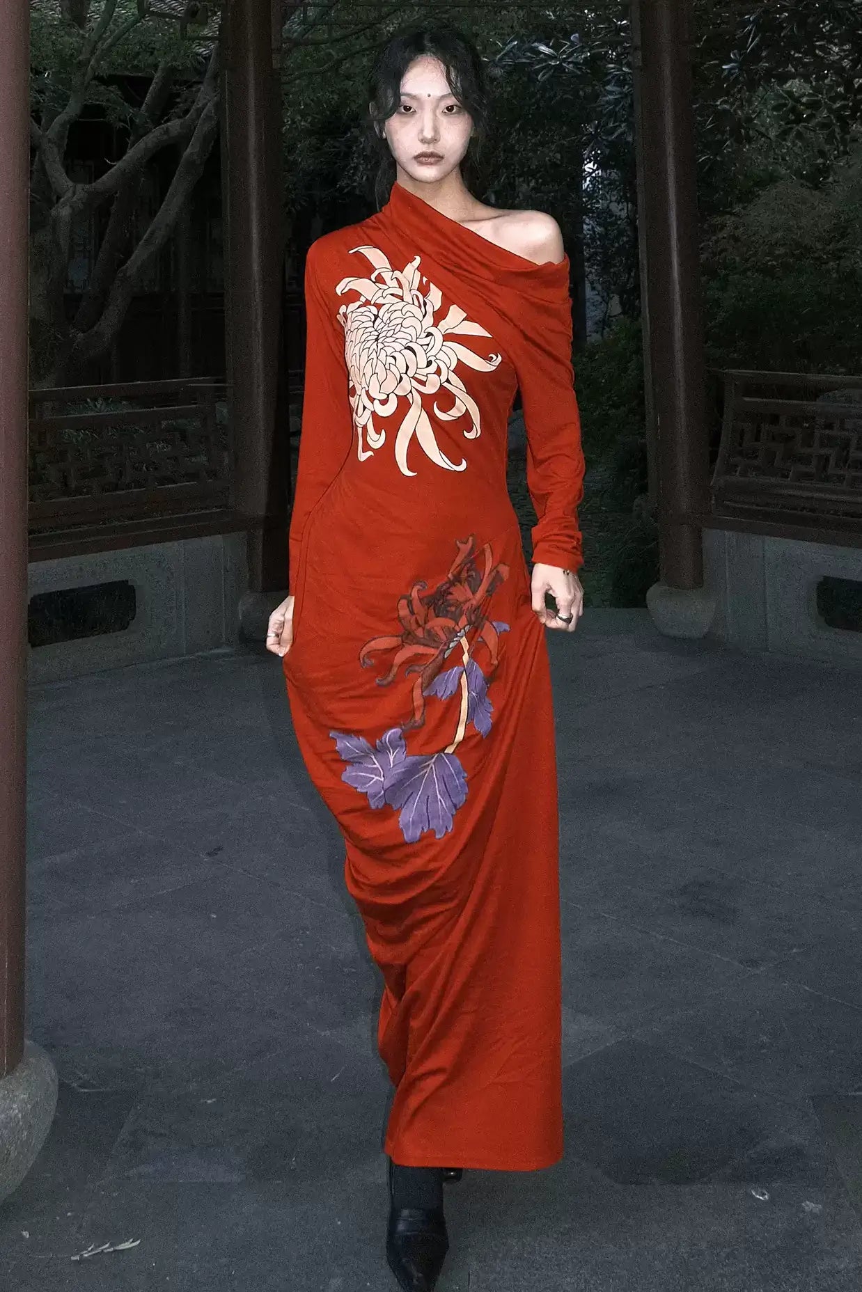 Red Chrysanthemum Siren Dress