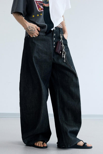 Curved Knife Wide-Leg Jeans