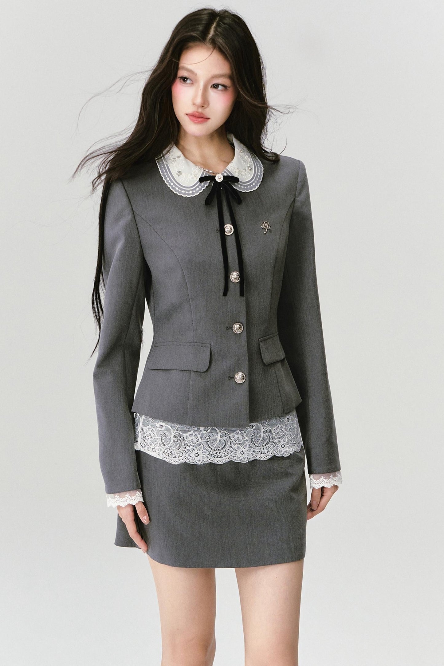 Intellectual Twist Three-Piece Set-Up