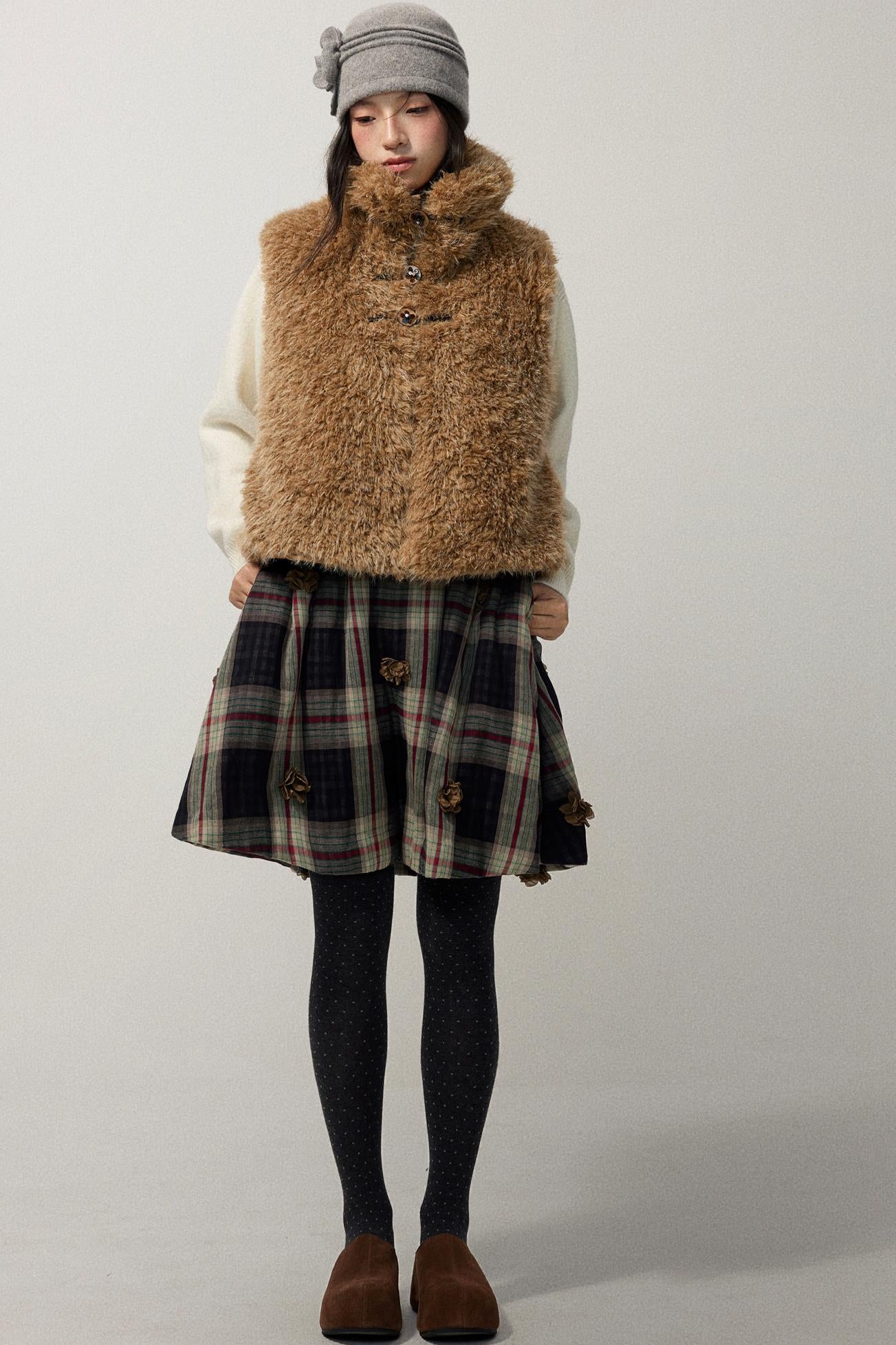 Versatile Vintage Fur Trim Vest