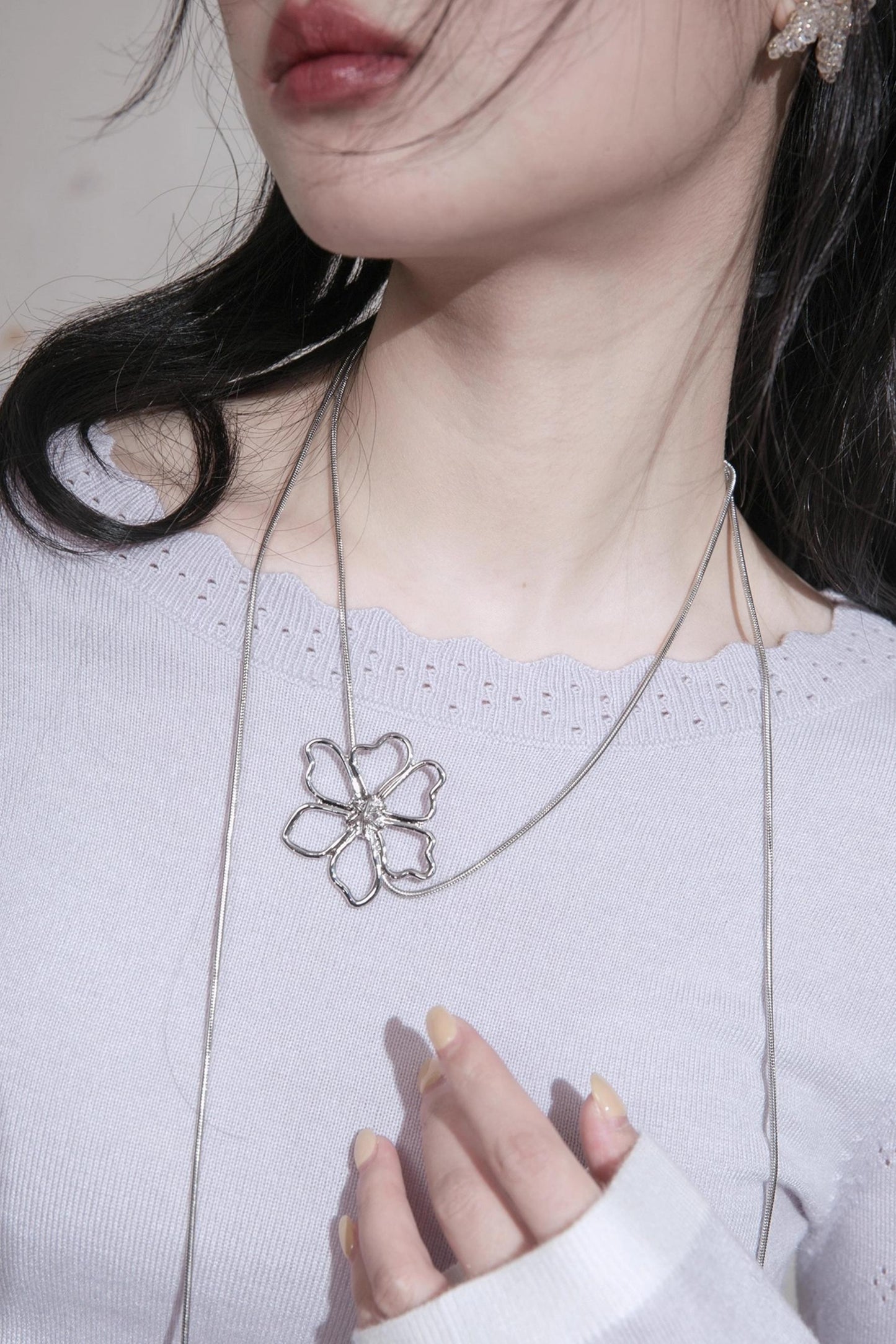 Cream Purple Wool One-Line Collar Top