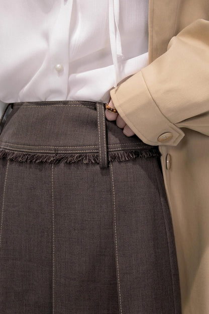 Three-Dimensional Pleated Skirt