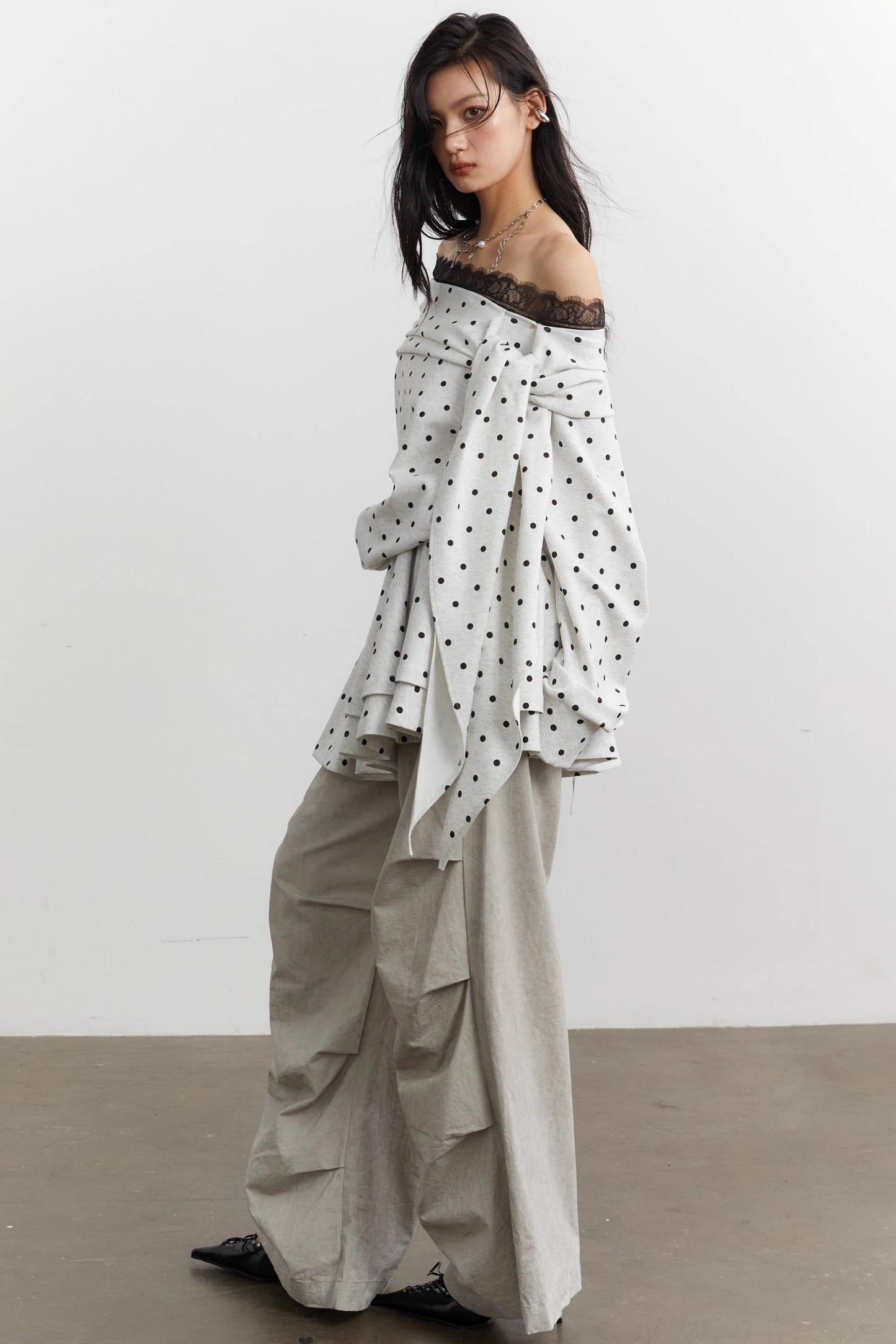 Cute Lace-Up Polka Dot Sweatshirt Set-Up