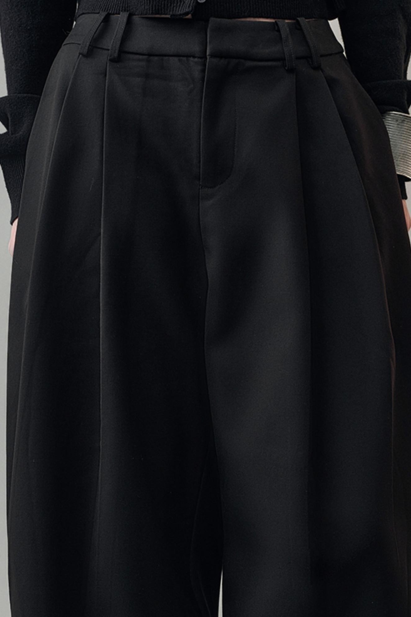 Yuan Tencel Black Tapered Pants