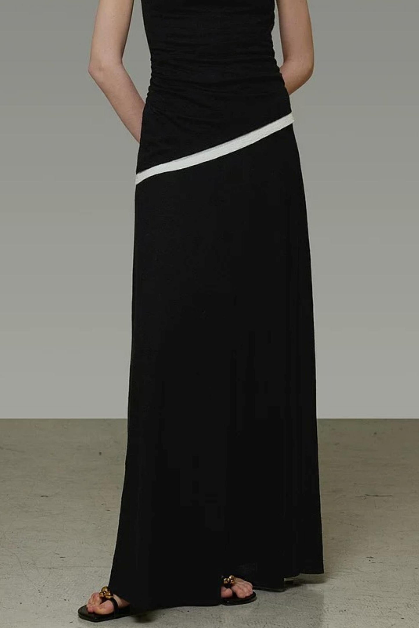 Contrasting Color Knitted Two-Piece Set-Up