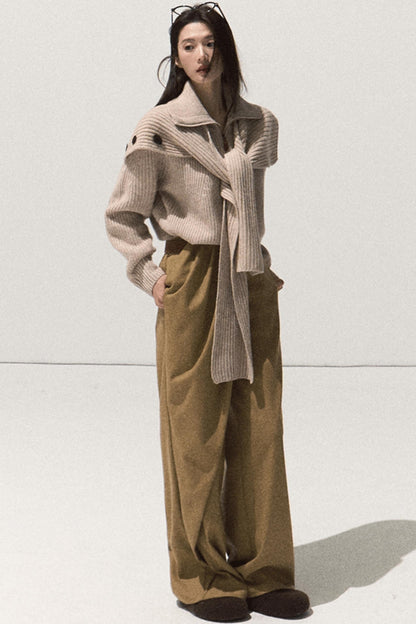 Three-Dimensional Pleated Pants