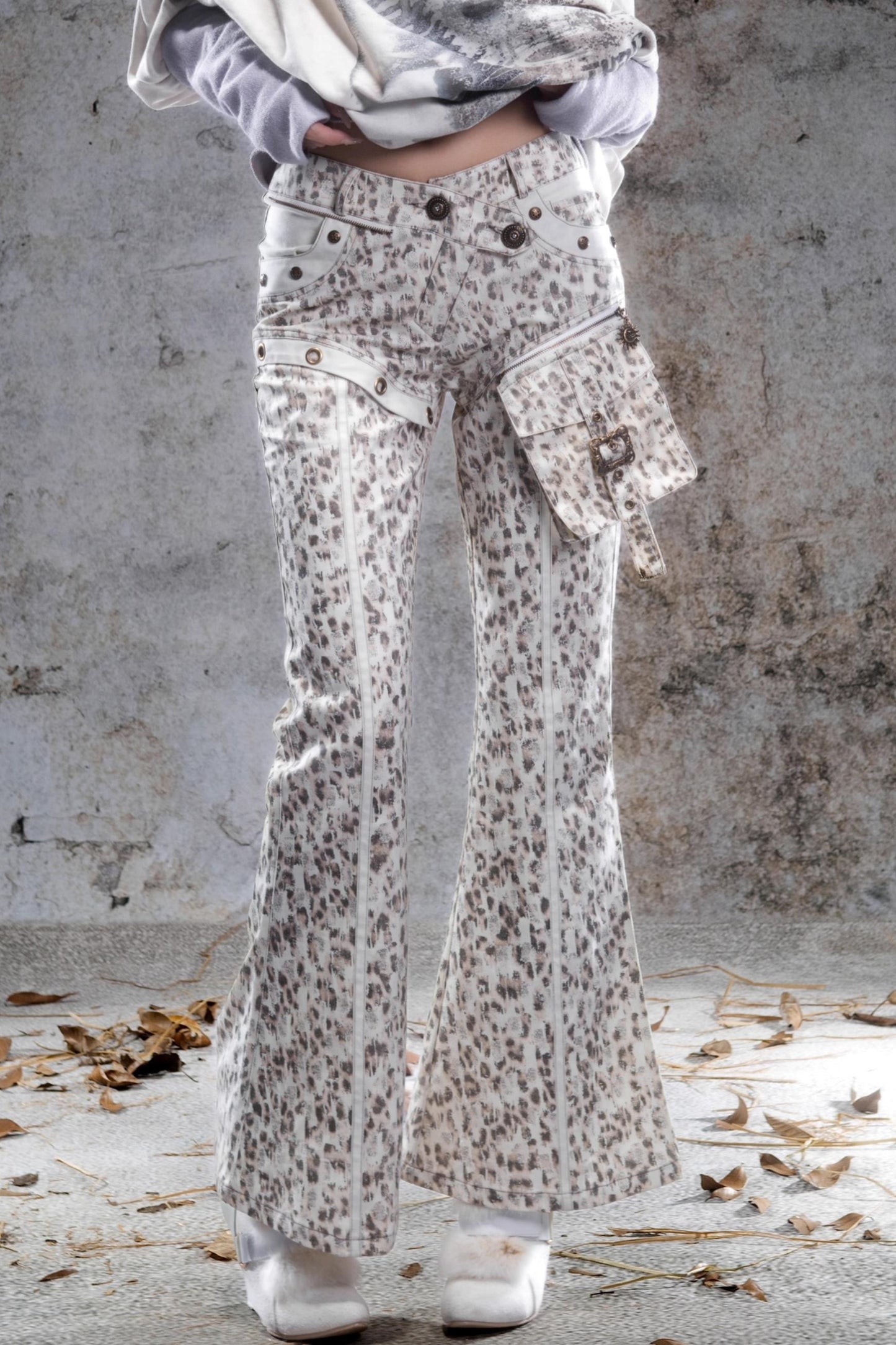 Vintage Leopard Print Flared Pants