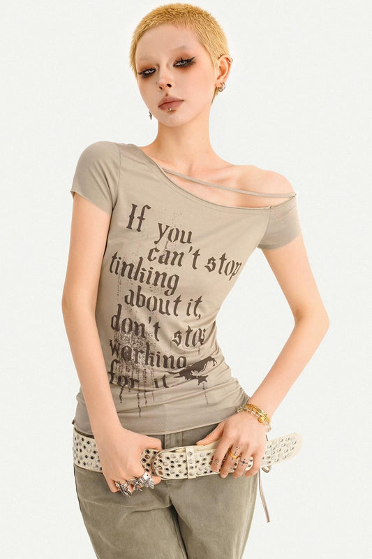 Retro-Sommeroberteil mit schrägem Ausschnitt