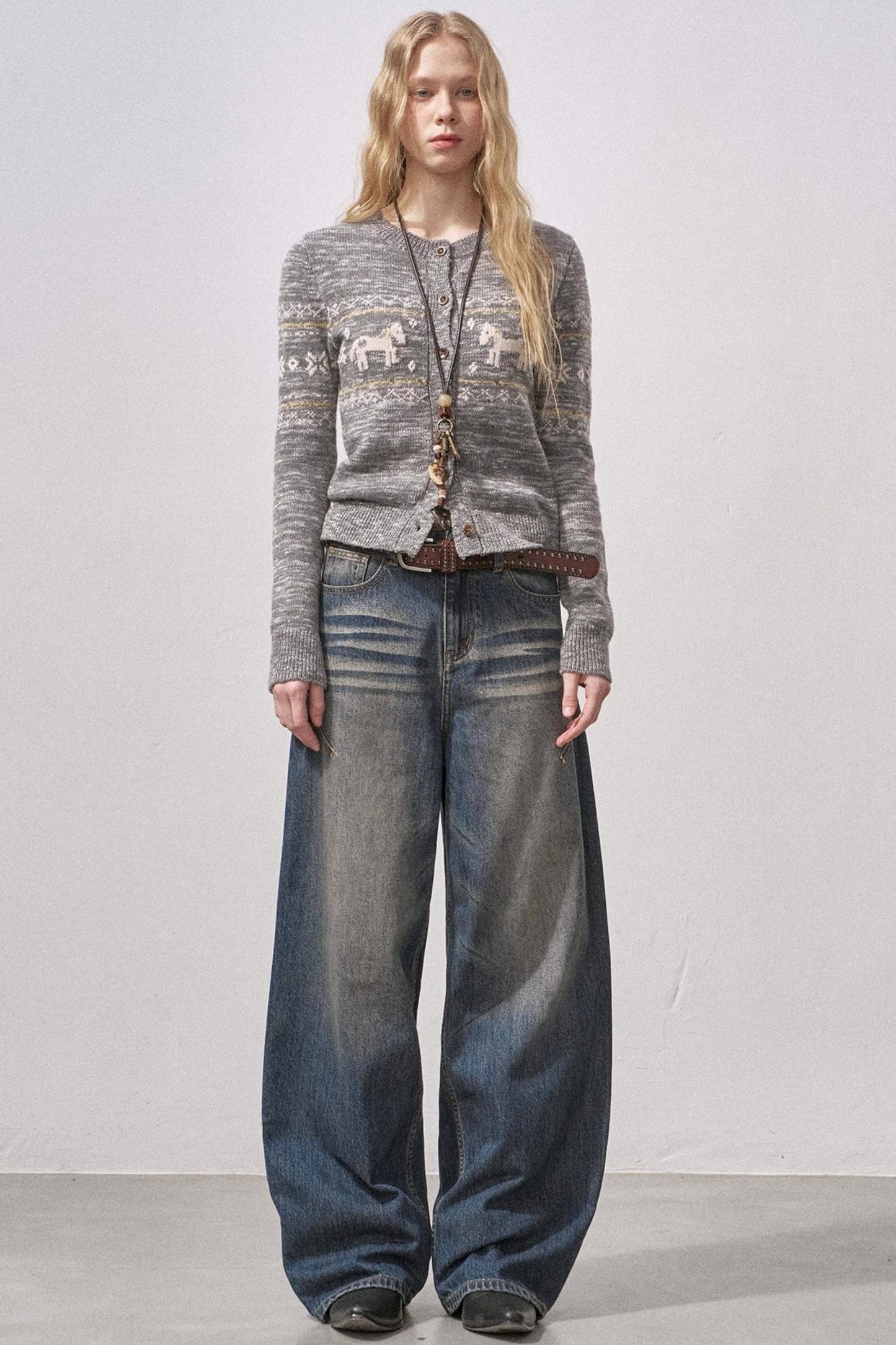 Seamless Vintage Distressed Jeans