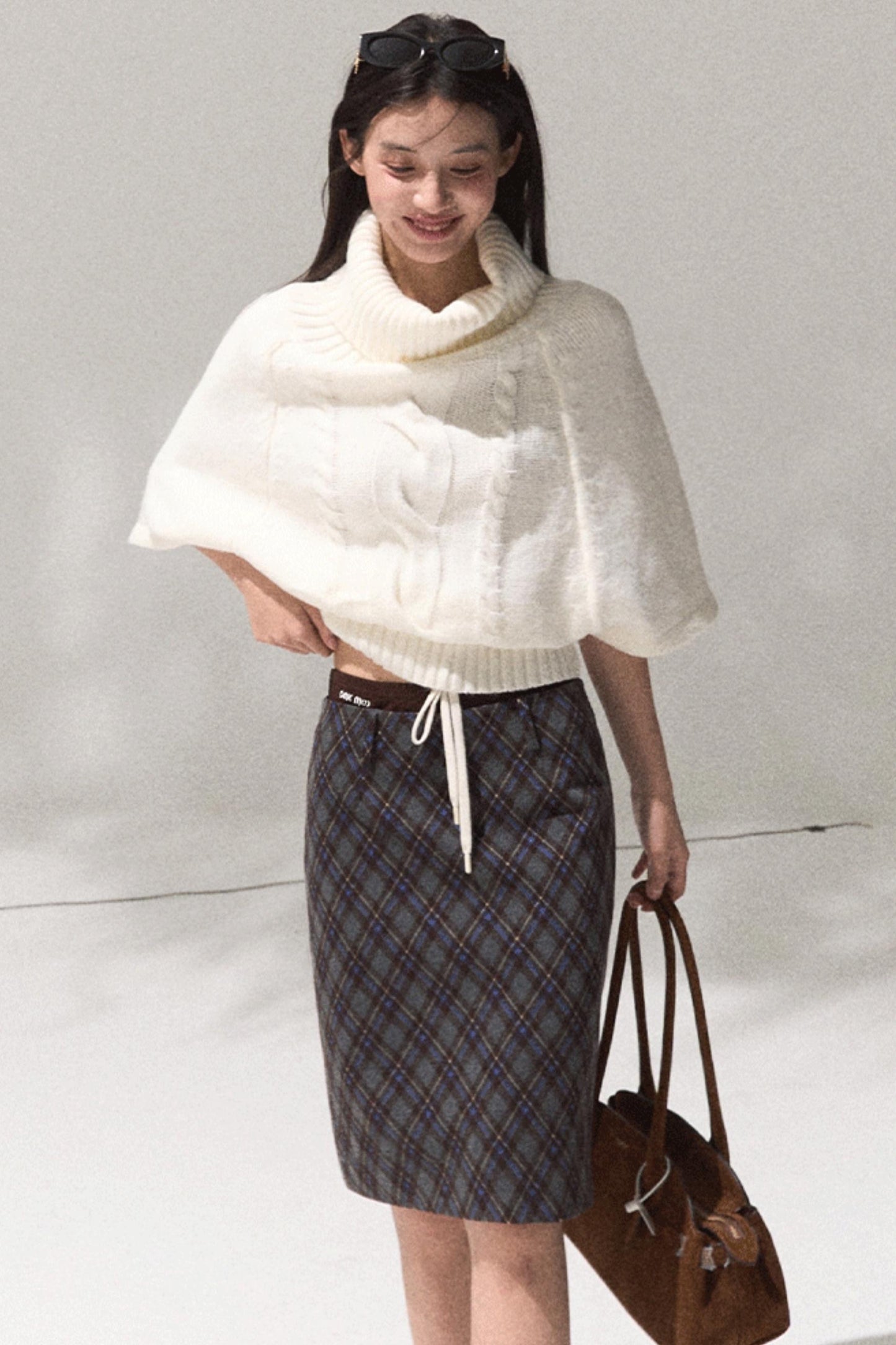 Moon Wool Twist Knit Cape Sweater Set-Up