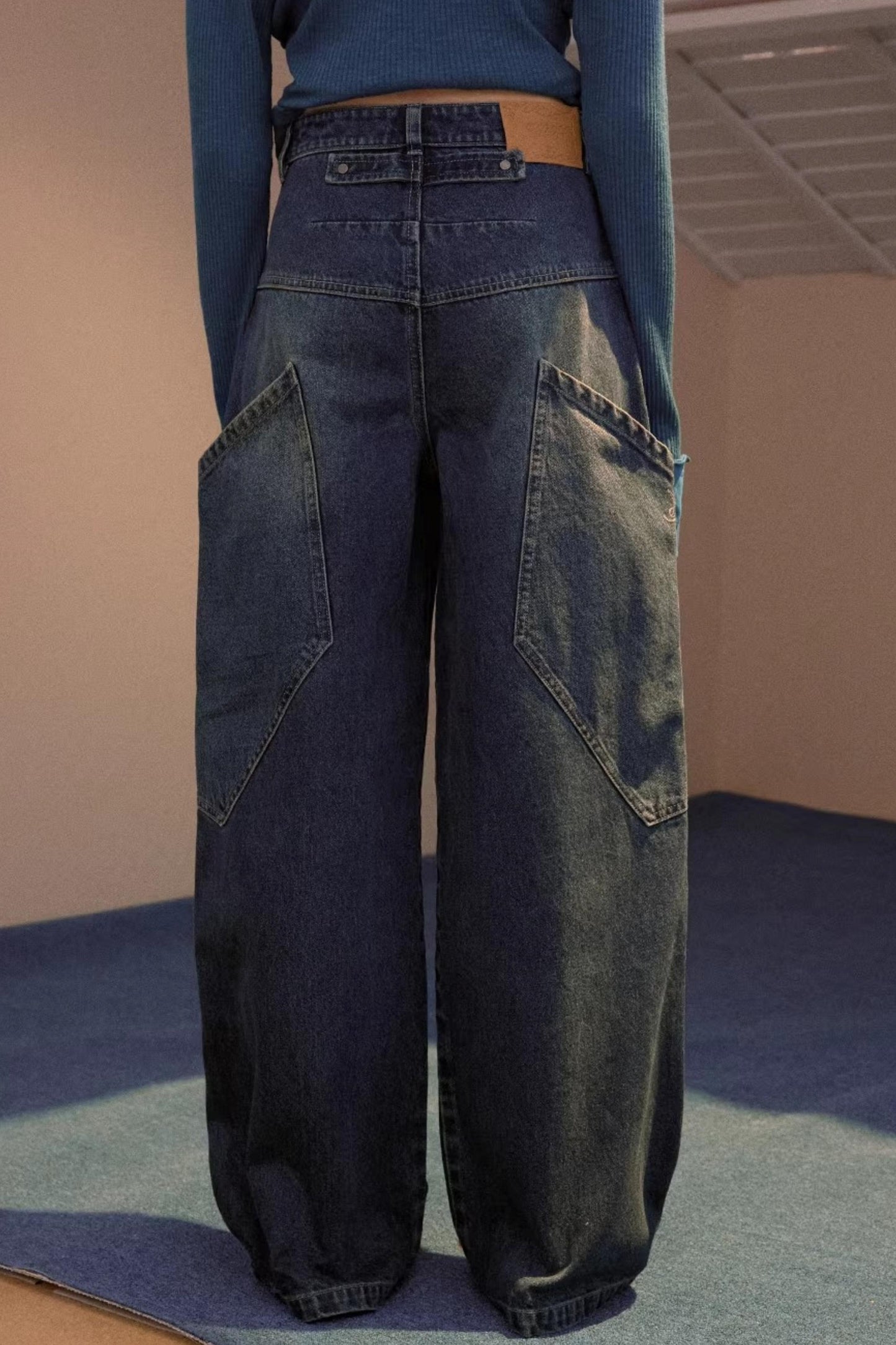 Wide-Leg Diagonal Pocket Jeans