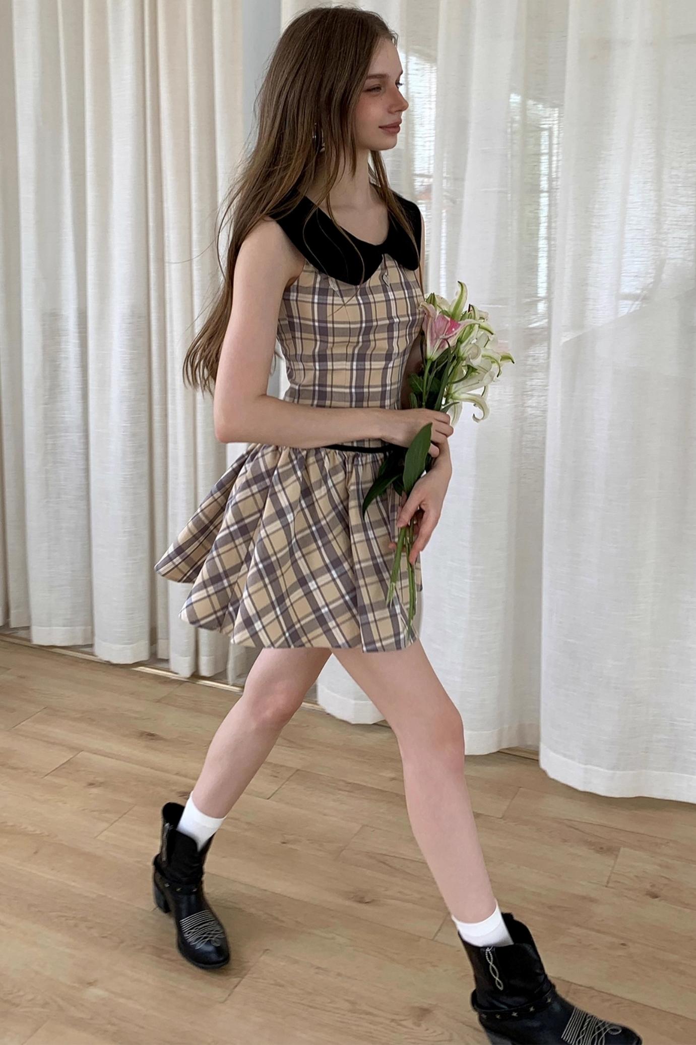 Plaid Contrasting Doll Neck Puffy Dress